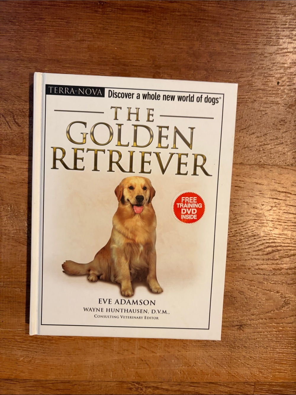The Golden Retriever Book - White/Cream Cover